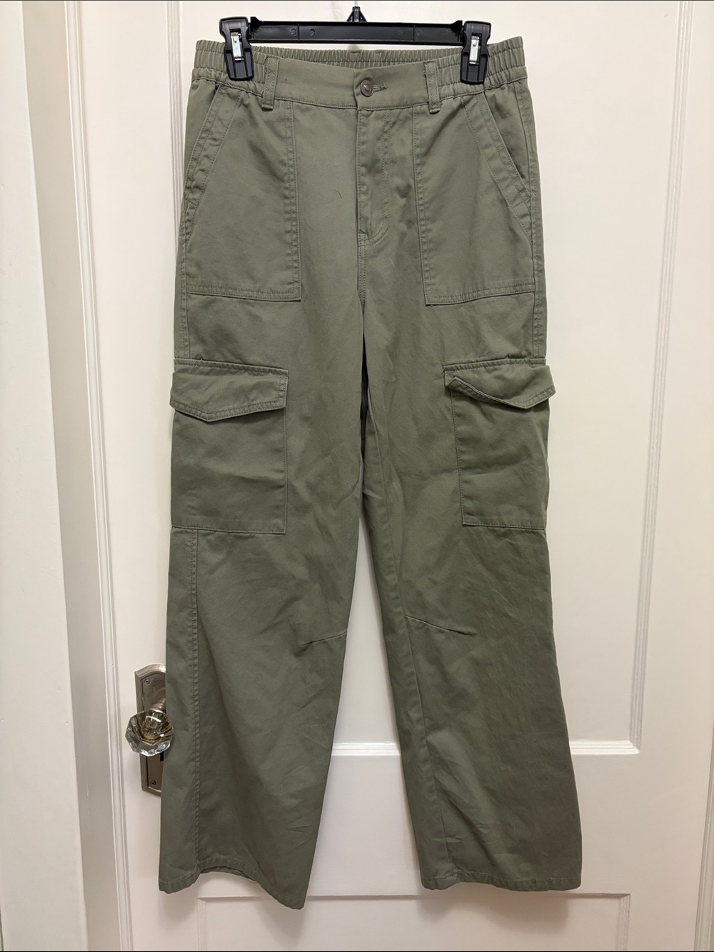 Women’s Cargo Pants in Olive Green